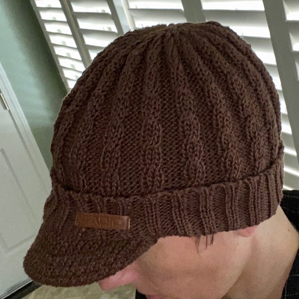 Adio brown knit hat with visor. Like new!